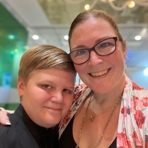 Meet your Posher, Elese